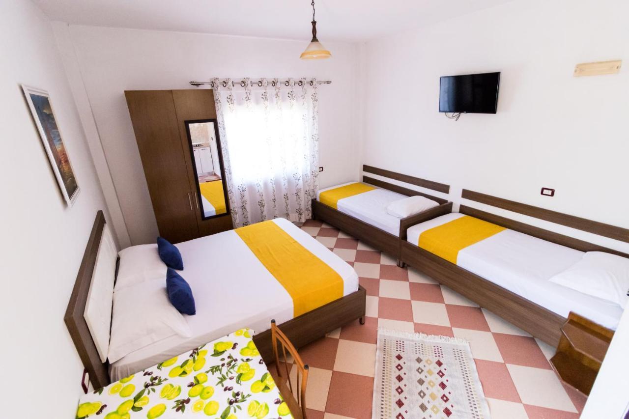 Vila Toskaj Vlore Luaran gambar