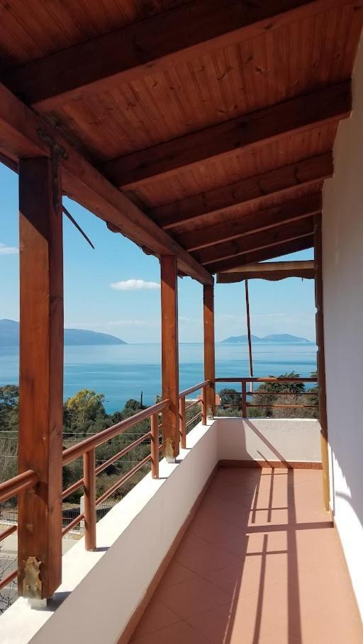 Vila Toskaj Vlore Luaran gambar